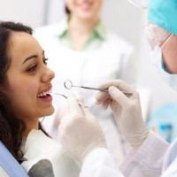 Sau nhổ răng khôn có nhất thiết phải khâu vết mổ